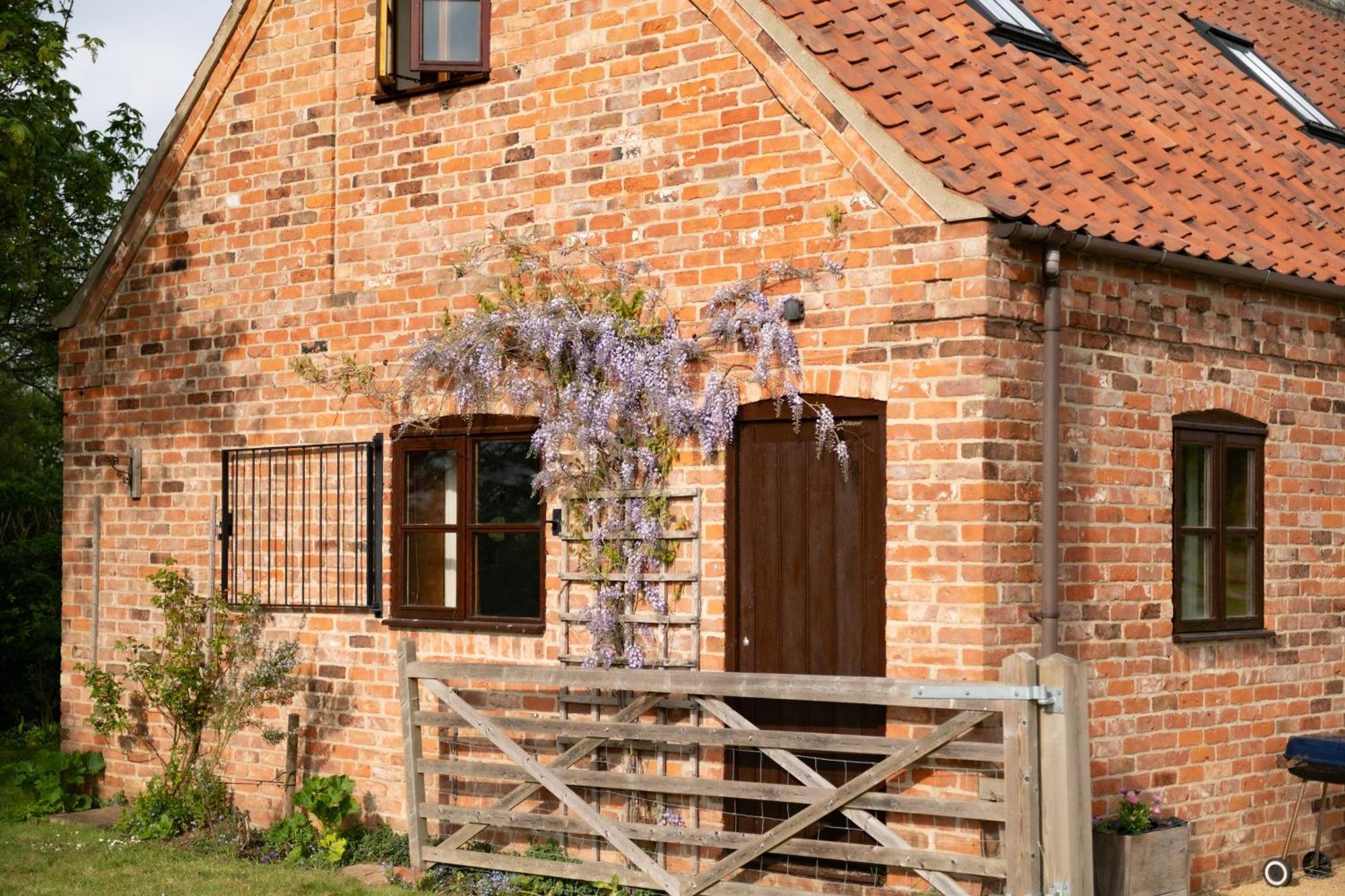 Hilltop Farm Holidays Lincoln Extérieur photo